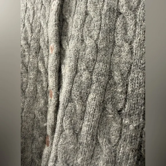 Vintage Lady Clansman Gray Cable Knit Wool Cardigan Size L - Picture 5 of 7
